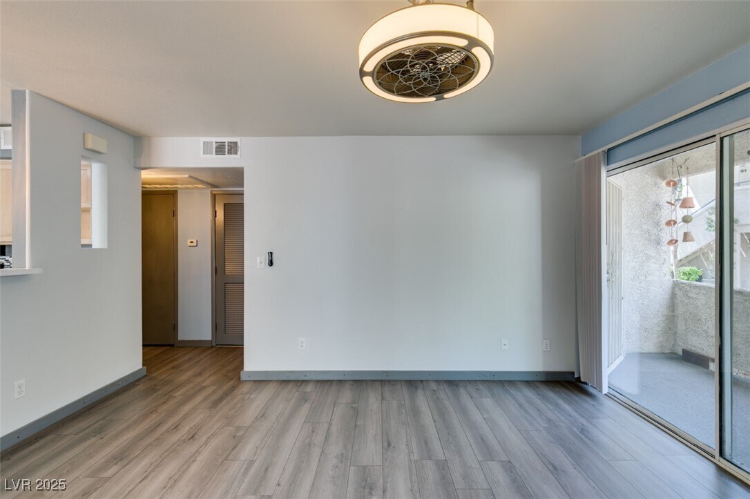 Foto del edificio - 3168 Tarpon Dr