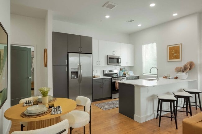 Photo - Edera Apartments