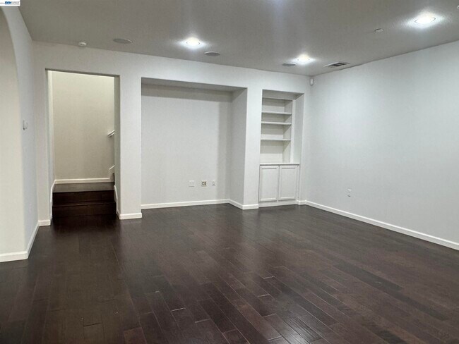 Foto del edificio - 6042 W Branch Rd