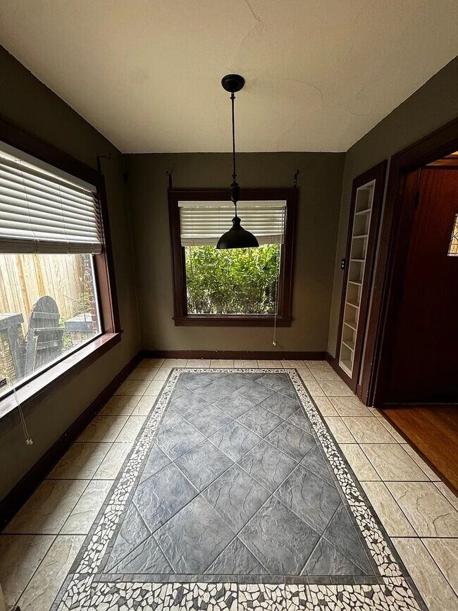 Foto del edificio - 9222 35th Ave SW