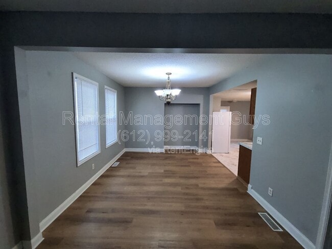 Foto del edificio - 3301 N Oliver Ave