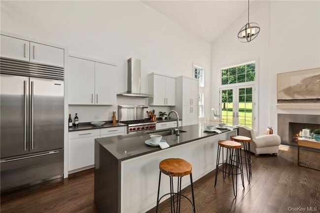 Foto del edificio - 40 Old Post Rd