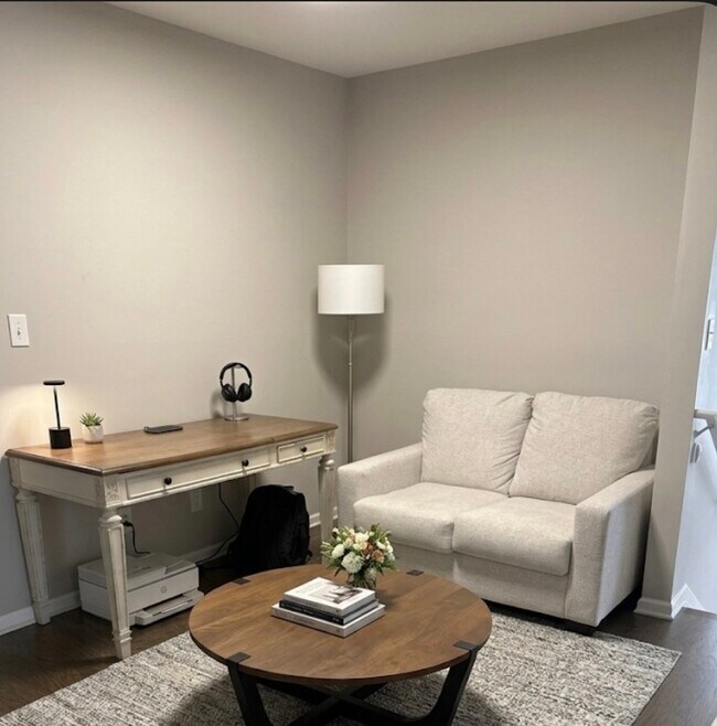 Foto del edificio - 4254 River Green Dr NW