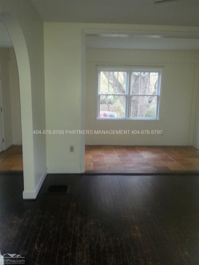 Foto del edificio - 1132 Moreland Ave SE