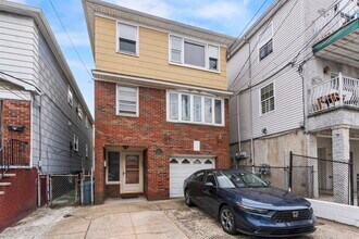 Building Photo - 203 South St