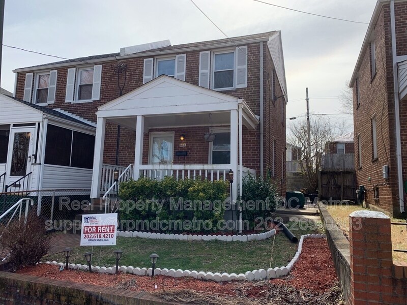 Primary Photo - 643 Farragut Pl NE