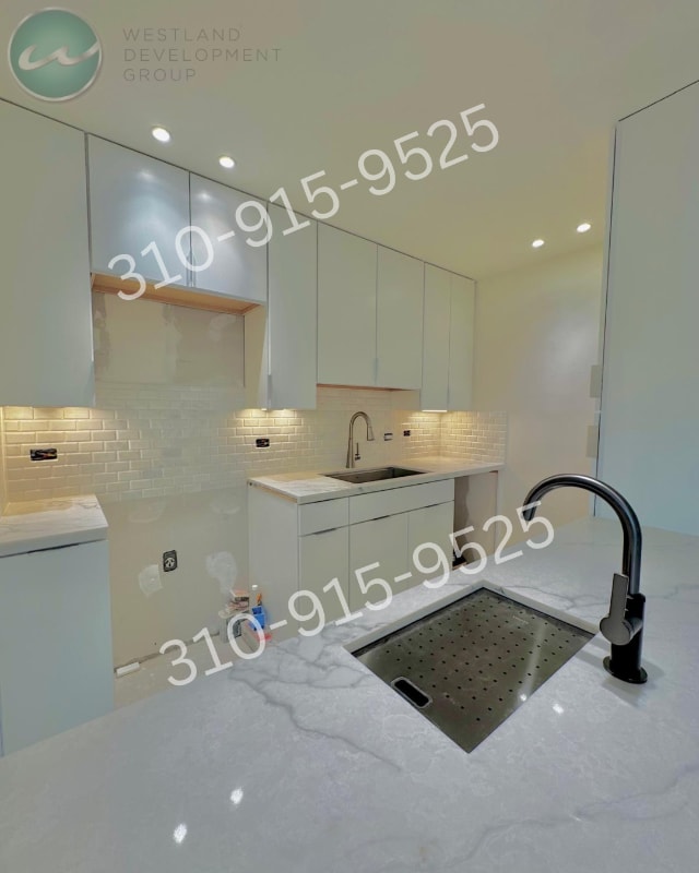 Photo - 1540 Brockton Ave (Los Angeles, CA)