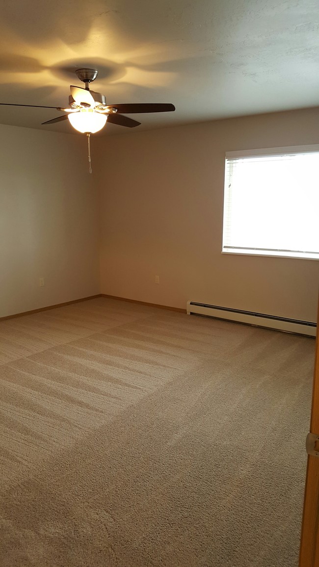 Building Photo - 4322 N Lightning Dr