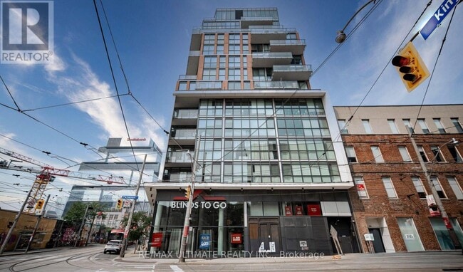 Building Photo - 318 King St E