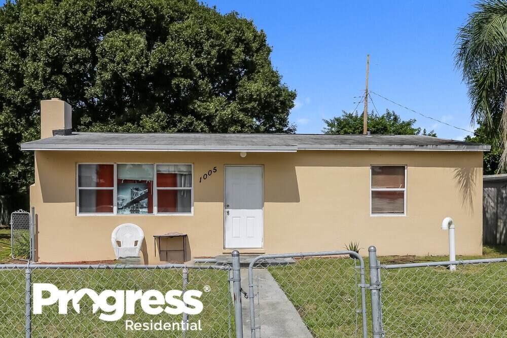1005 Dogwood Rd, West Palm Beach, FL 33409 House for Rent in West