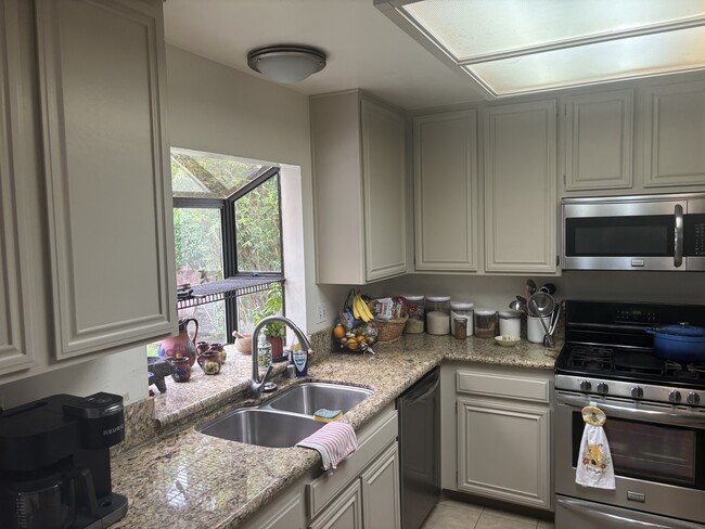 Remodel kitchen - 830 Stern Ln