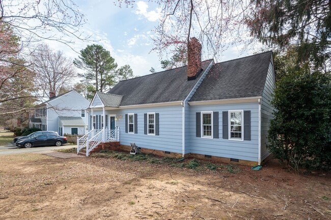 Building Photo - Beautiful 4 Bedroom 3 Bathroom Home in North Chesterfield ***Available Early April***