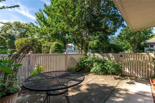 Building Photo - 1542 Patriot Cir