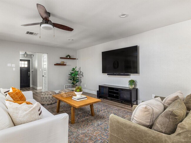 Foto del edificio - 5507 Porsche Ln