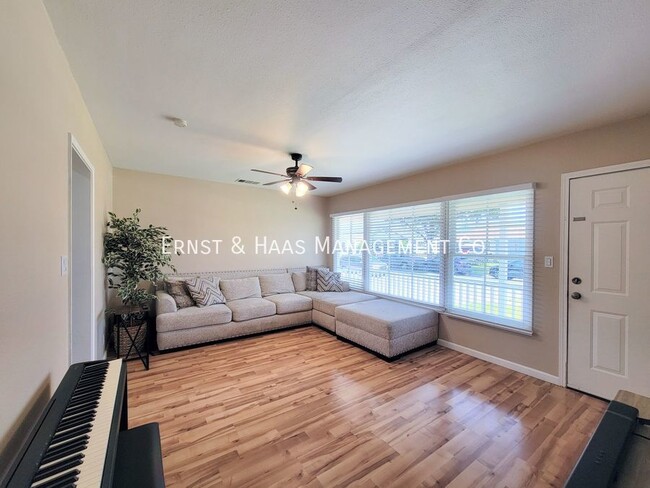 Building Photo - Wonderful 3 bedroom 2 Bath Lakewood Home i...