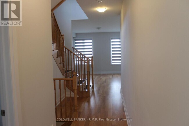 Photo du bâtiment - 104 Butler Blvd.