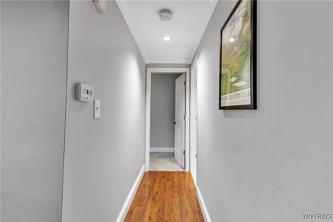 Foto del edificio - 770 W Ferry St