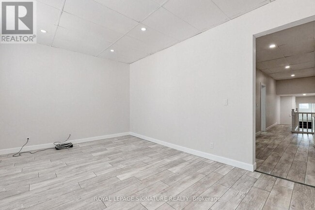 Photo du bâtiment - 741 Queen St E