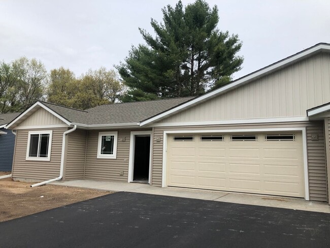 Foto del edificio - 122-124 Hickory Lane