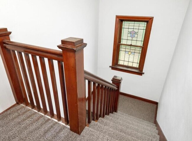 Building Photo - 3525 Lawn Ave