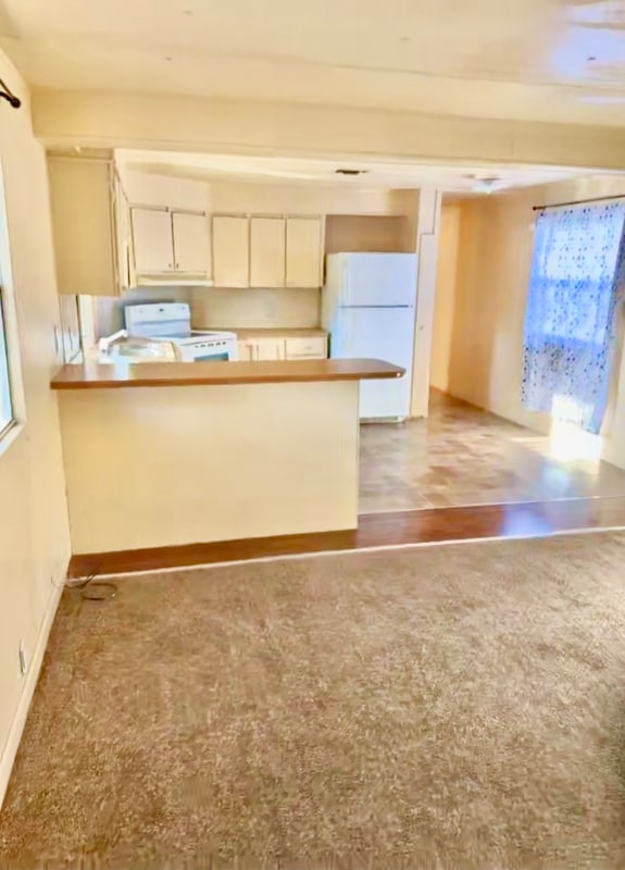 Building Photo - 6345 N Dona Ana Rd