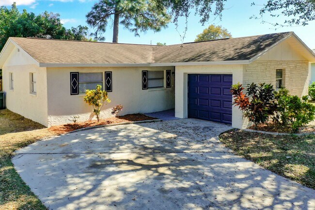 Building Photo - Coming Soon! - Beautifully Renovated 3-Bed...