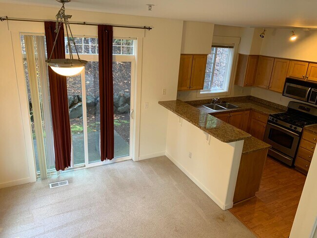 Building Photo - 23120 SE Black Nugget Rd