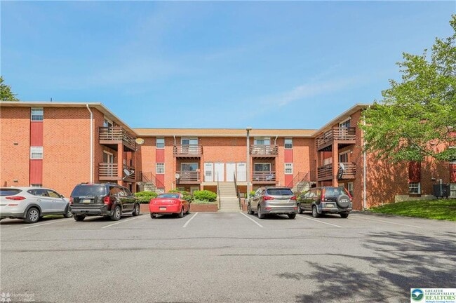 Building Photo - 1464 N Cedar Crest Blvd