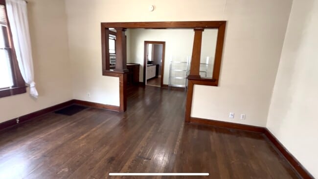 Building Photo - 315 E Smith Ave