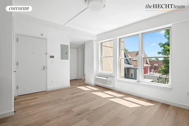 Foto del edificio - 265 Ocean Pkwy