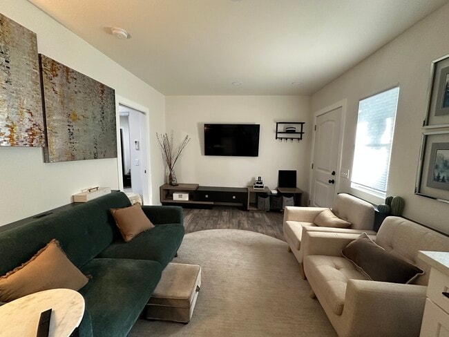 Foto del edificio - 5930 Dunrobin Ave
