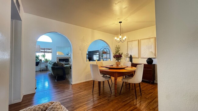 Building Photo - Nort Central (Prince and Country Club) 2 b...