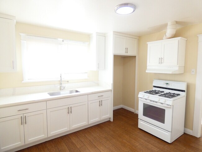 Foto del edificio - 3310 E Ransom St