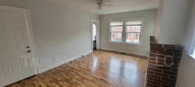 Foto del edificio - 1683 1/2 Oak Street