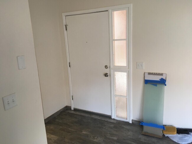 Foto del edificio - 2601 W Broadway Blvd