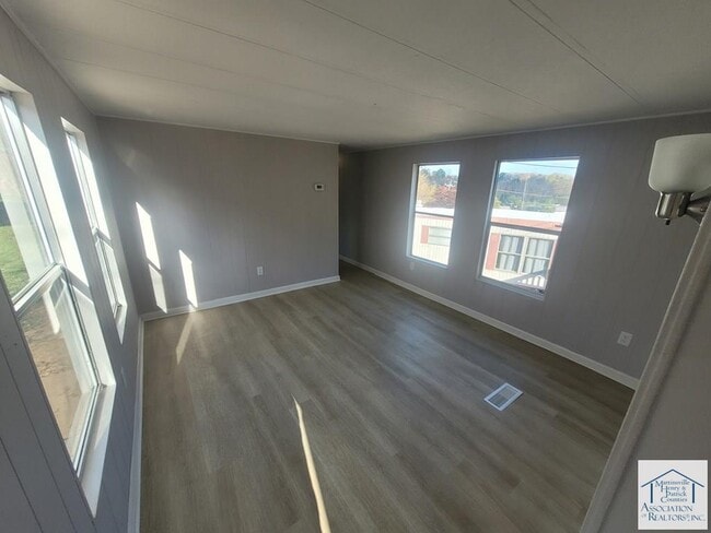 Building Photo - 12 Liza Ct