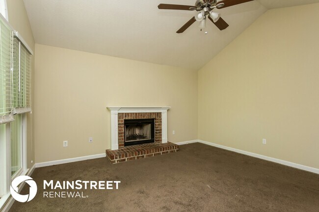 Foto del edificio - 294 Oak Landing Cir