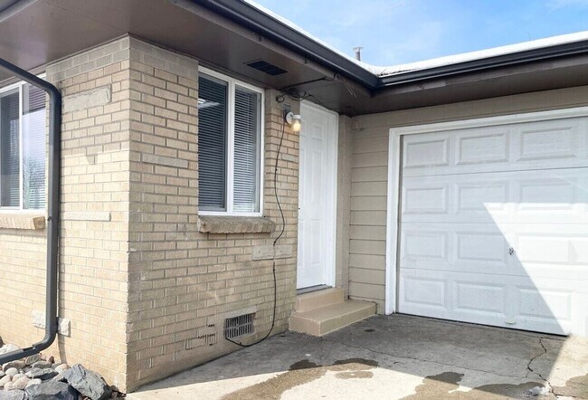 Foto del edificio - Charming 3BR in Westminster