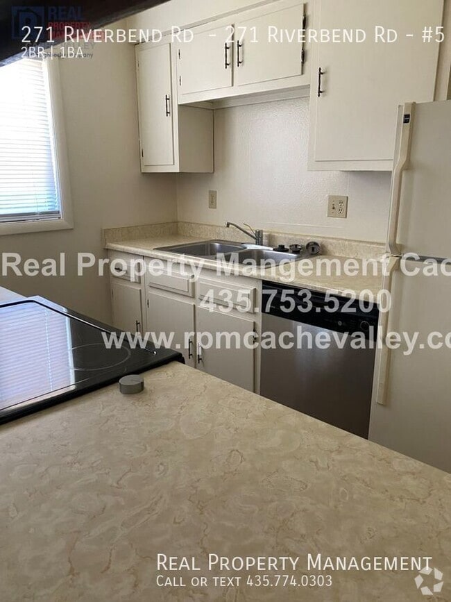 Building Photo - 271 Riverbend Rd