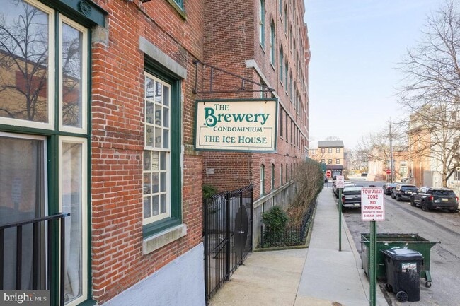 Building Photo - 825 N 29th St