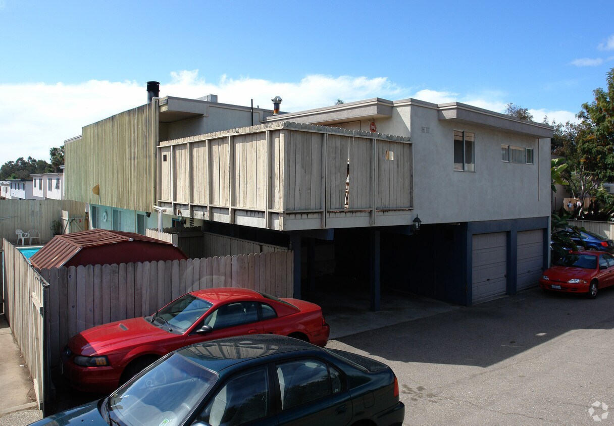Building Photo - 272 Mathilda Dr
