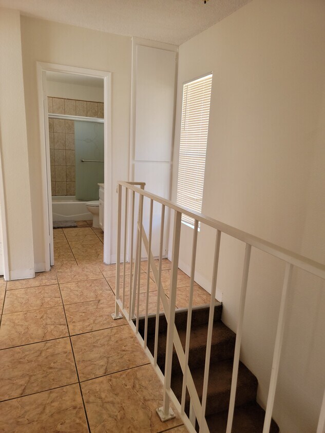 Primary Photo - 7032 Whittier Ave