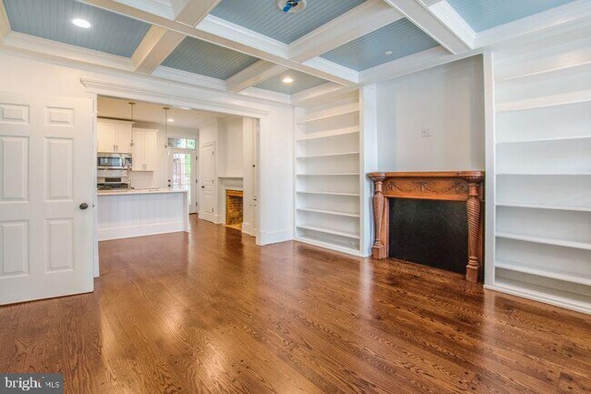 Foto del edificio - 8 N New St