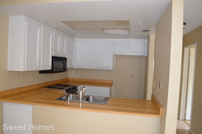 Building Photo - 3140 Iberian Dr