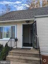Building Photo - 137 Holden Dr