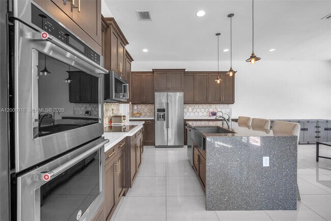 Foto del edificio - 865 SW 113th Ln