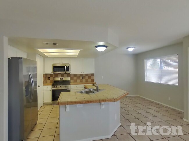 Foto del edificio - 2881 Deep Creek Ln