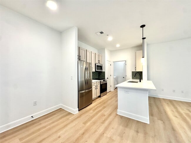 Foto del edificio - 2300 Richmond Ave.