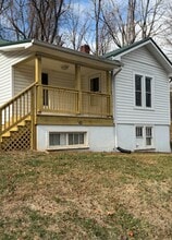 Building Photo - 716 Park Lane