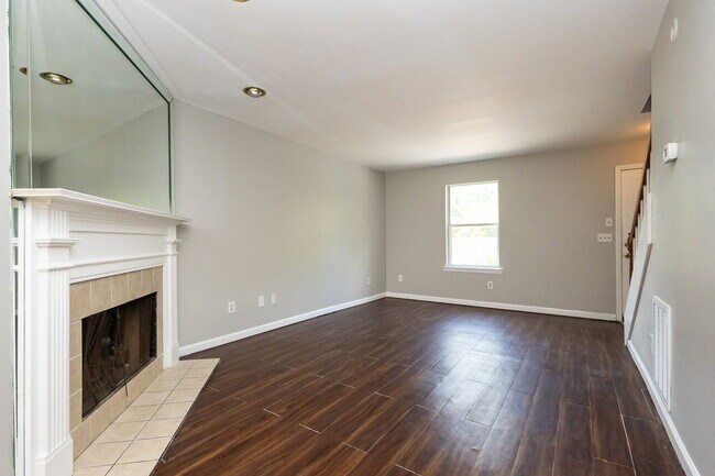 Foto del edificio - 2827 Dayton Blvd